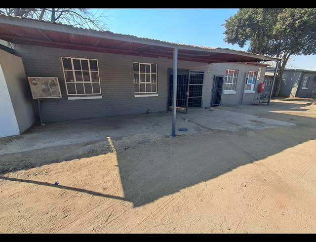 M² WORKSHOP TO LET IN NOLDICK